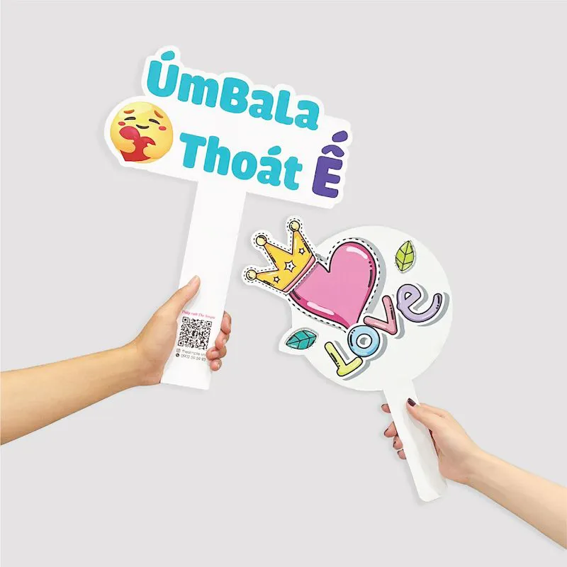 Mẫu hashtag cầm tay